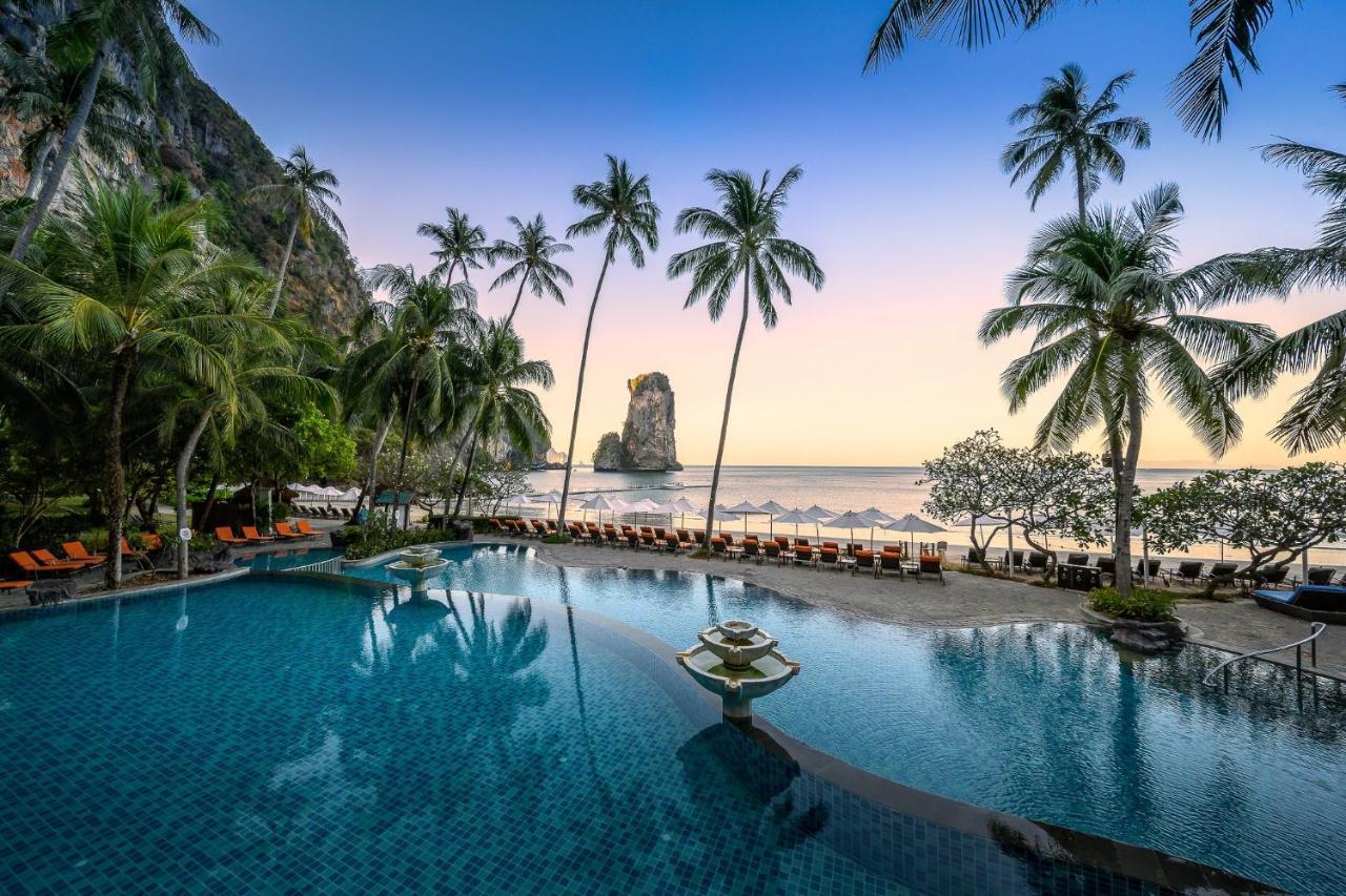 Centara Grand Beach Resort & Villas Krabi Ao Nang Exterior foto Pool at the Andaman Beach