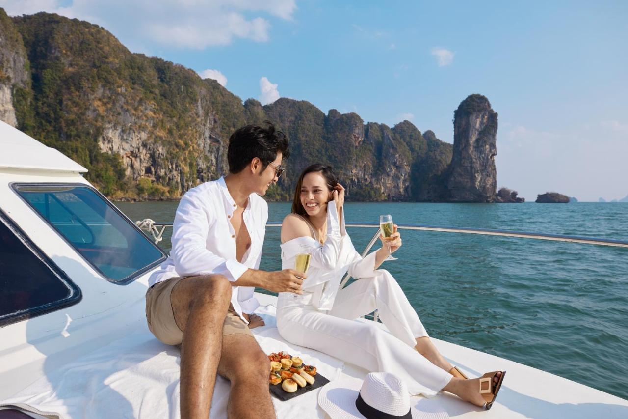 Centara Grand Beach Resort & Villas Krabi Ao Nang Exterior foto A couple on a yacht